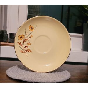 Vintage Taylor Smith Taylor Yellow Daisies Saucer‎ (1 only). 6.25". Rare find.